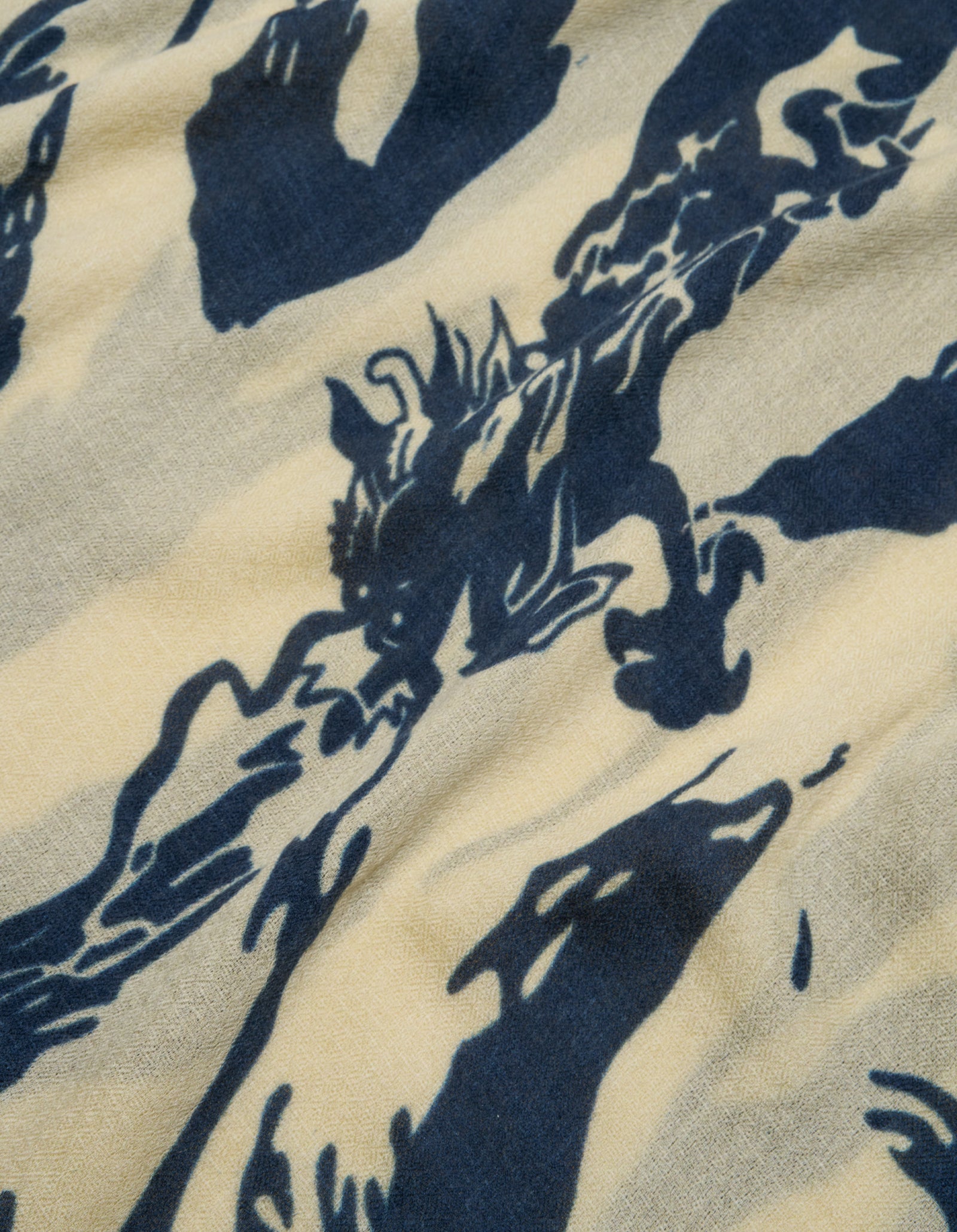 7331 Bonsai Tigerstripe Pashmina Navy/Ecru