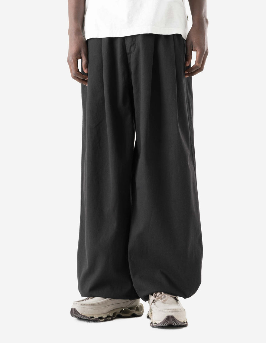 7589 Maha Loose Pleated Pants Black