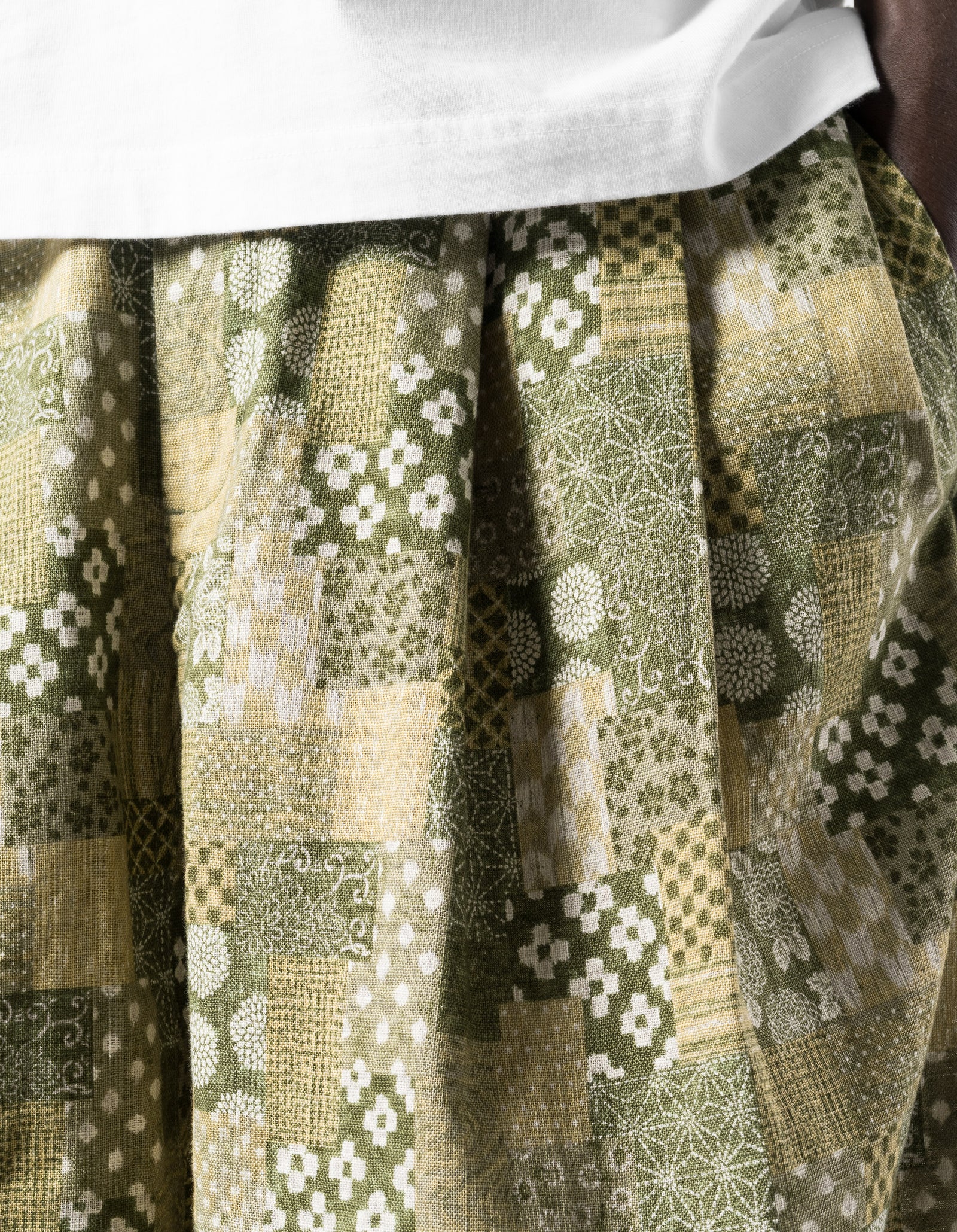 7607 Wagara Loose Pleated Pants Koke Olive
