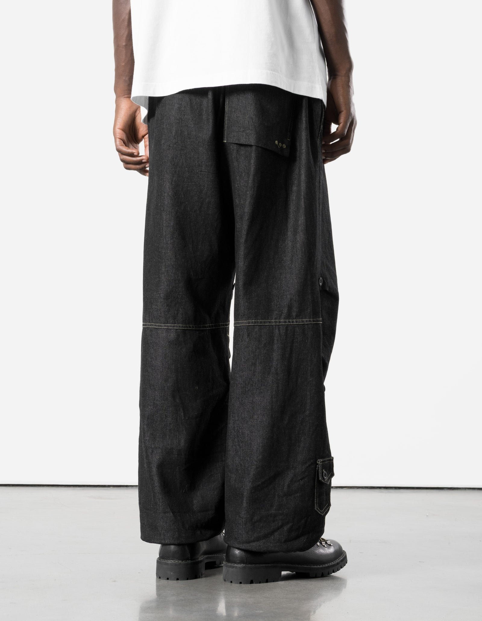 7700 Light Denim Loose Snopants® Black