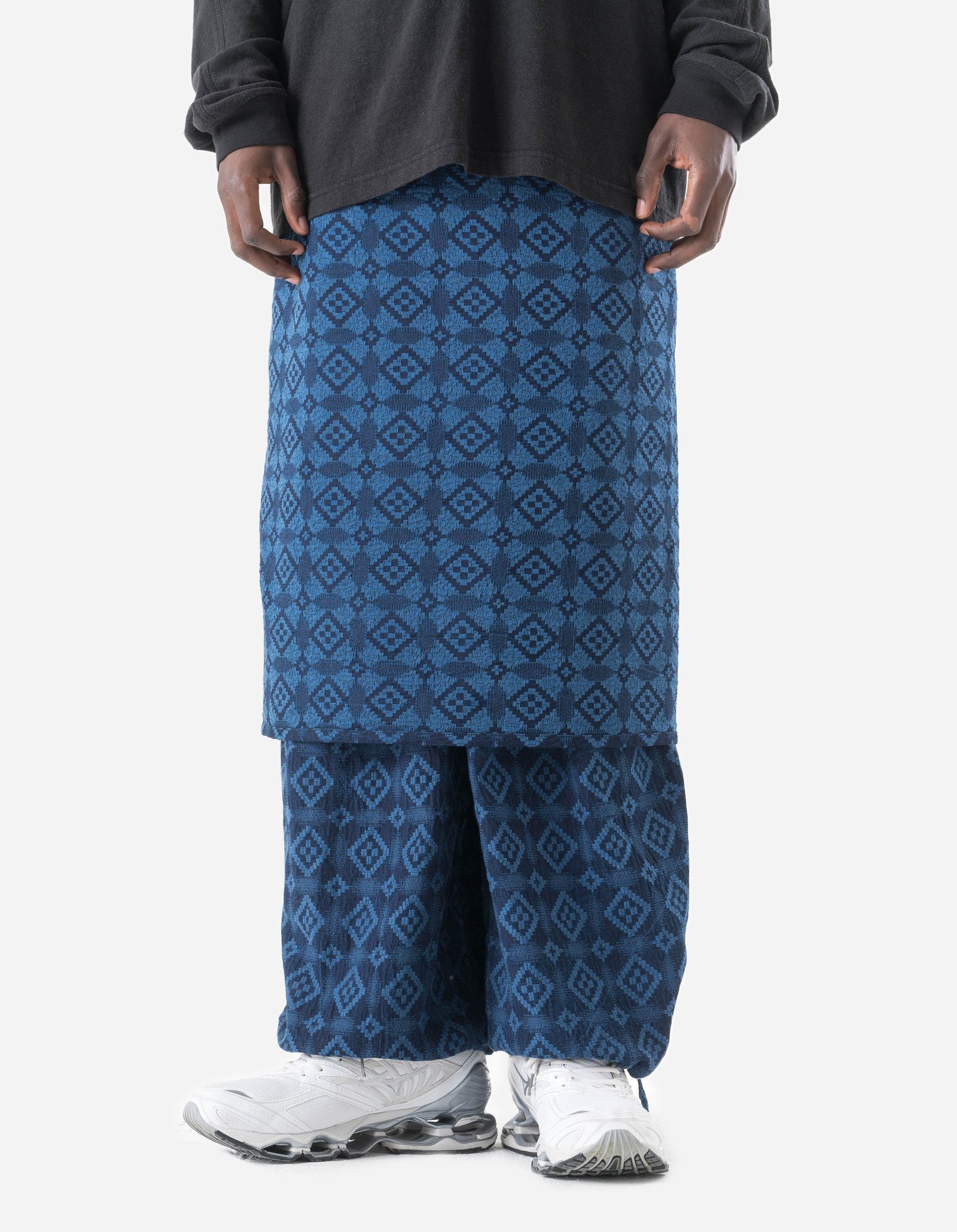 7568 Komon Aizome Oversized Scarf Aizome Blue