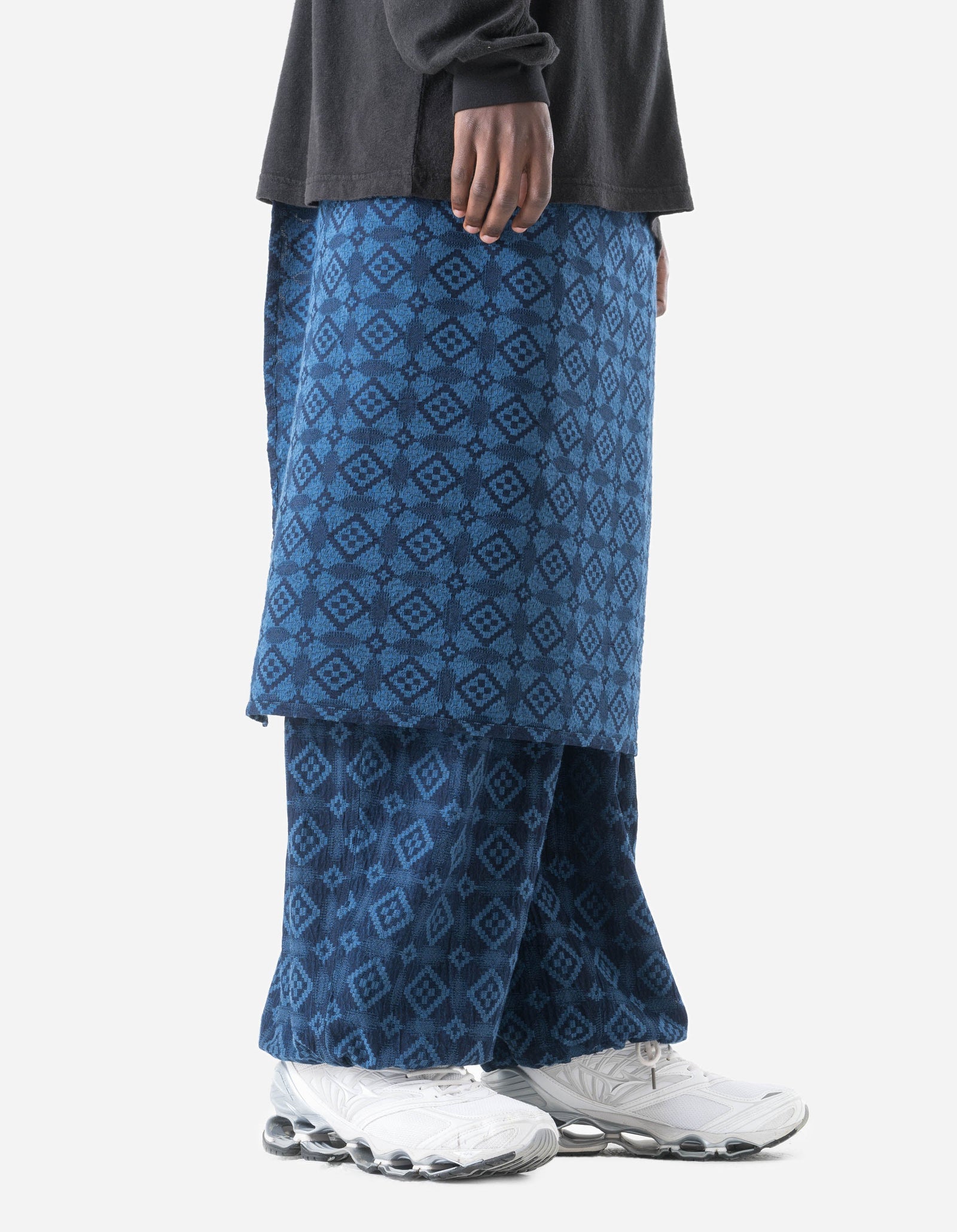7568 Komon Aizome Oversized Scarf Aizome Blue