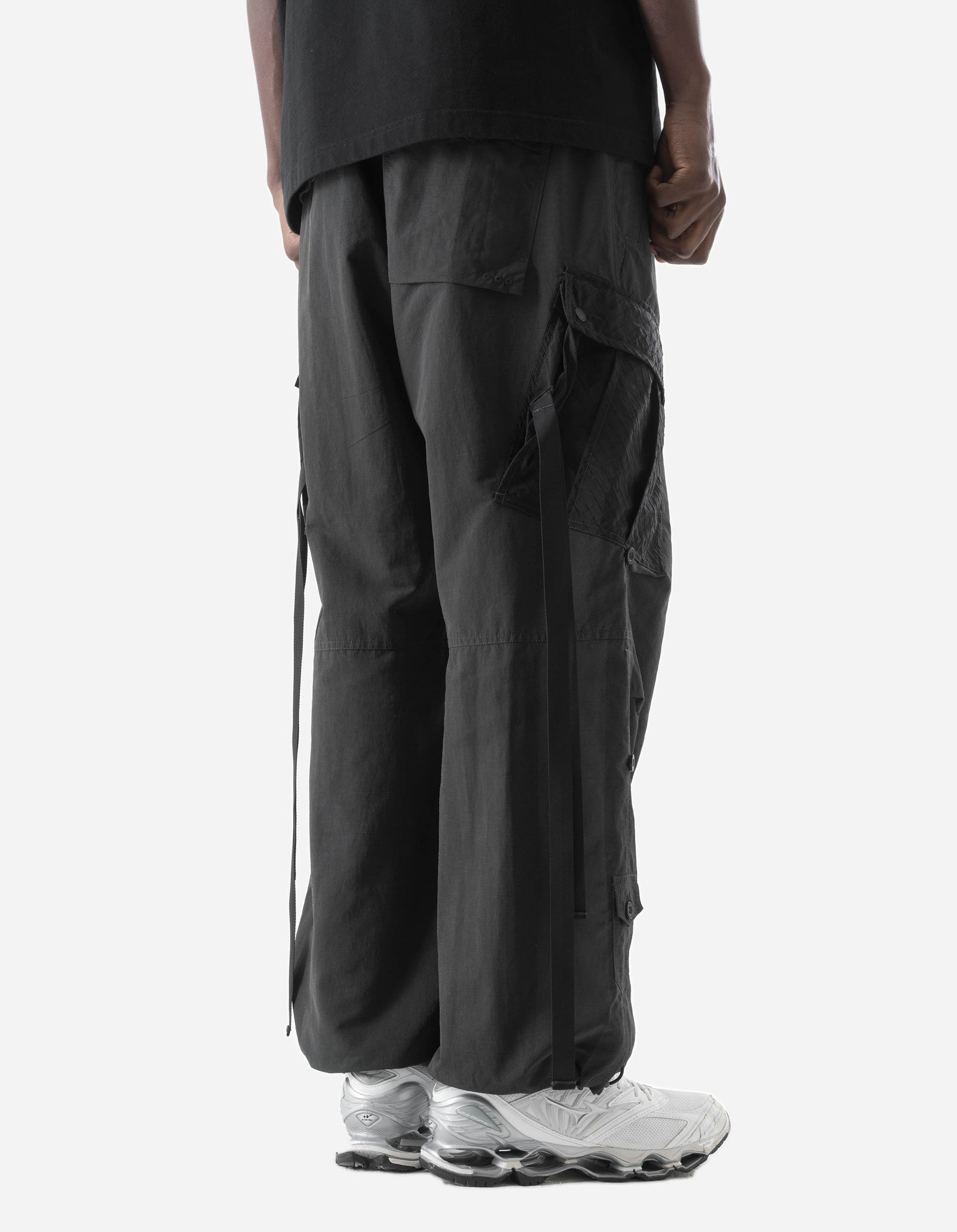 7582 DWR Hemp Loose Cargo Snopants Black