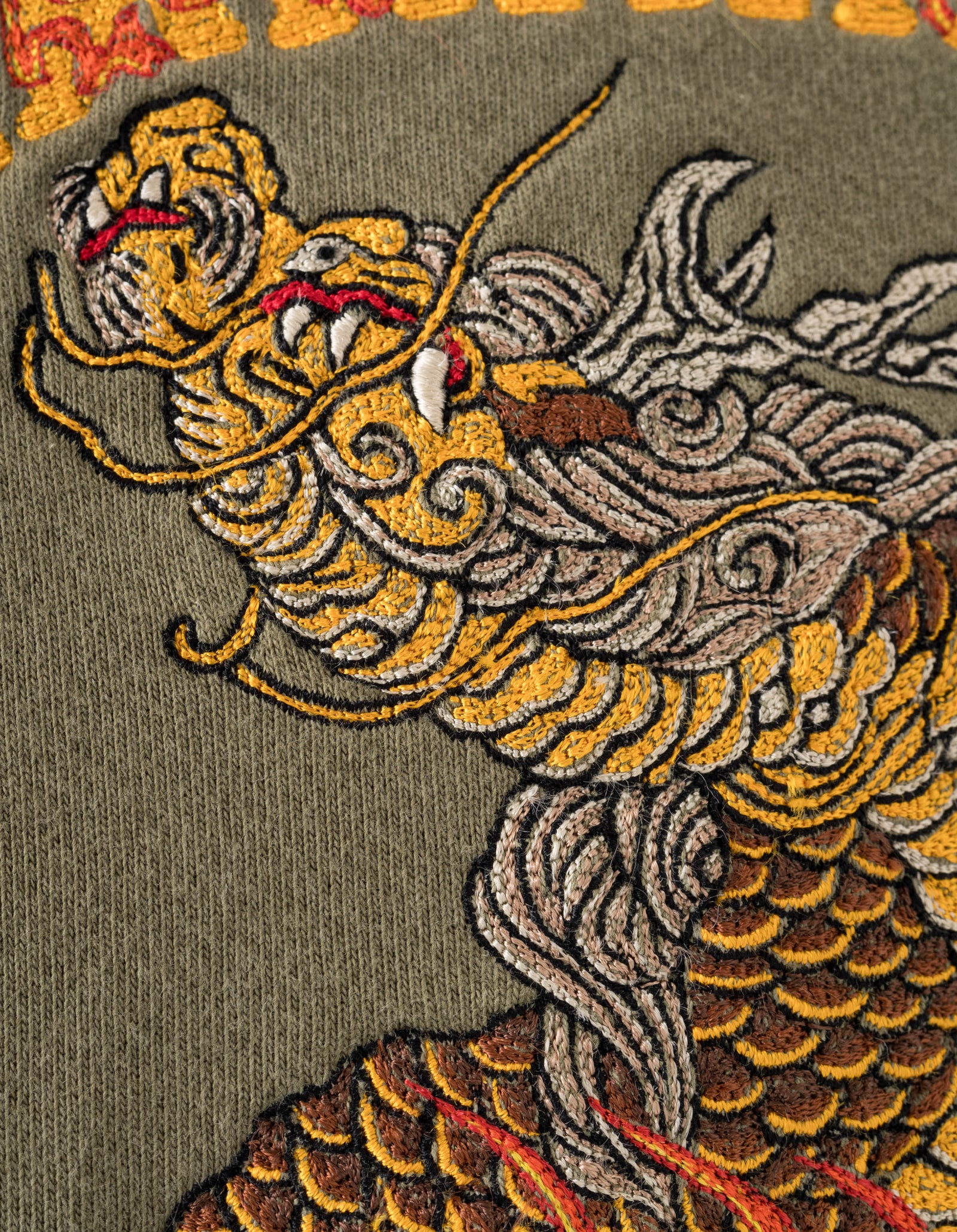7235 Fire Kirin Tour Monk Crew Sweat Olive OG-107F