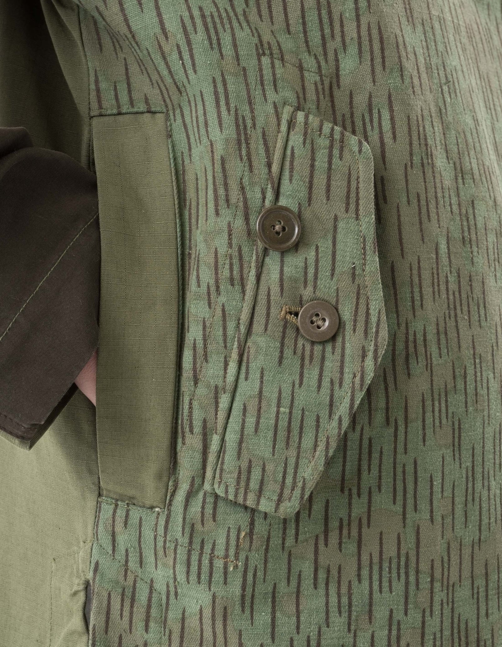 6084 Upcycled Monk Shirt Olive