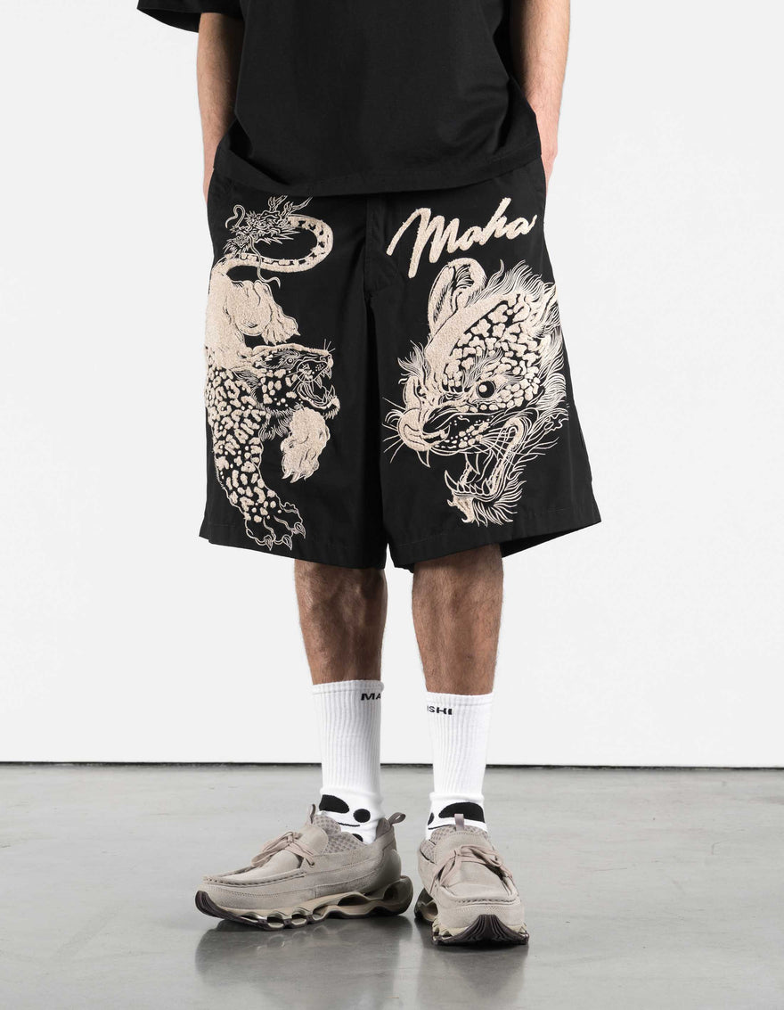 7337 Chimera Oversized Snoshorts Black
