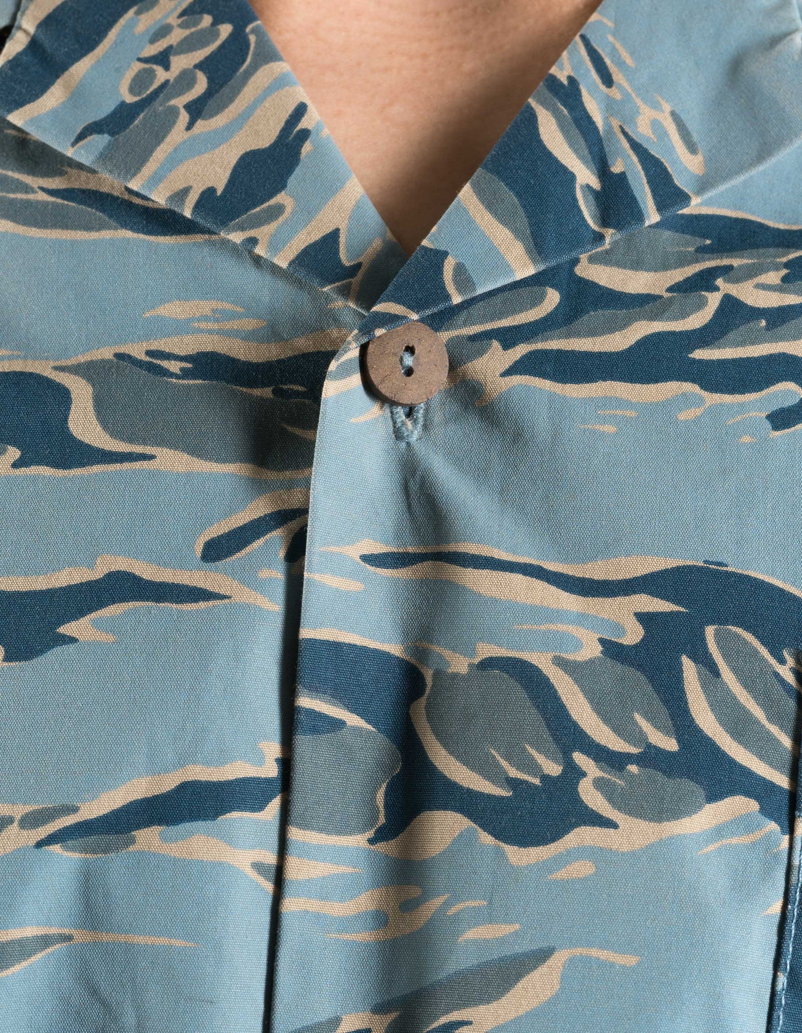 7375 Tigerstripe Camp Collar Shirt Urban