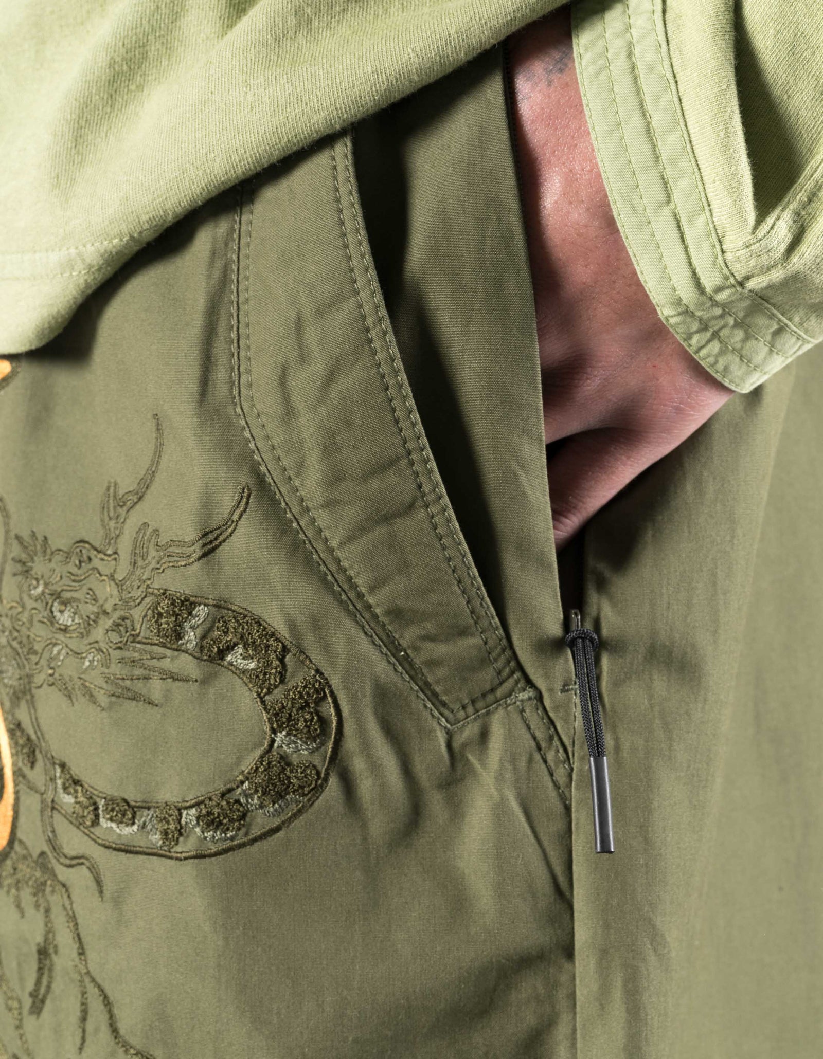 7355 Muay Thai Chimera Trackshorts Olive OG-107F
