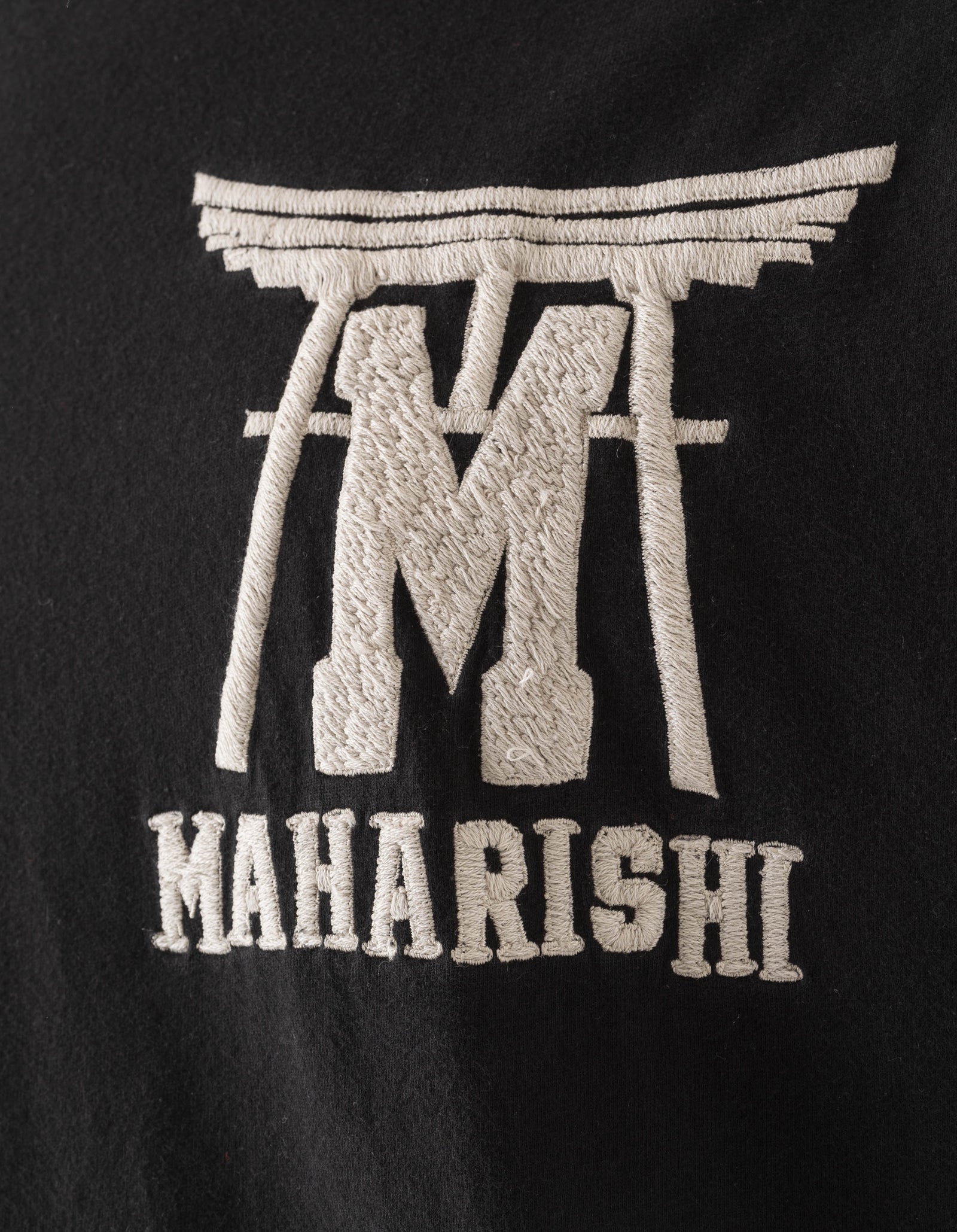 7260 Temple M Vintage S/S T-Shirt Black