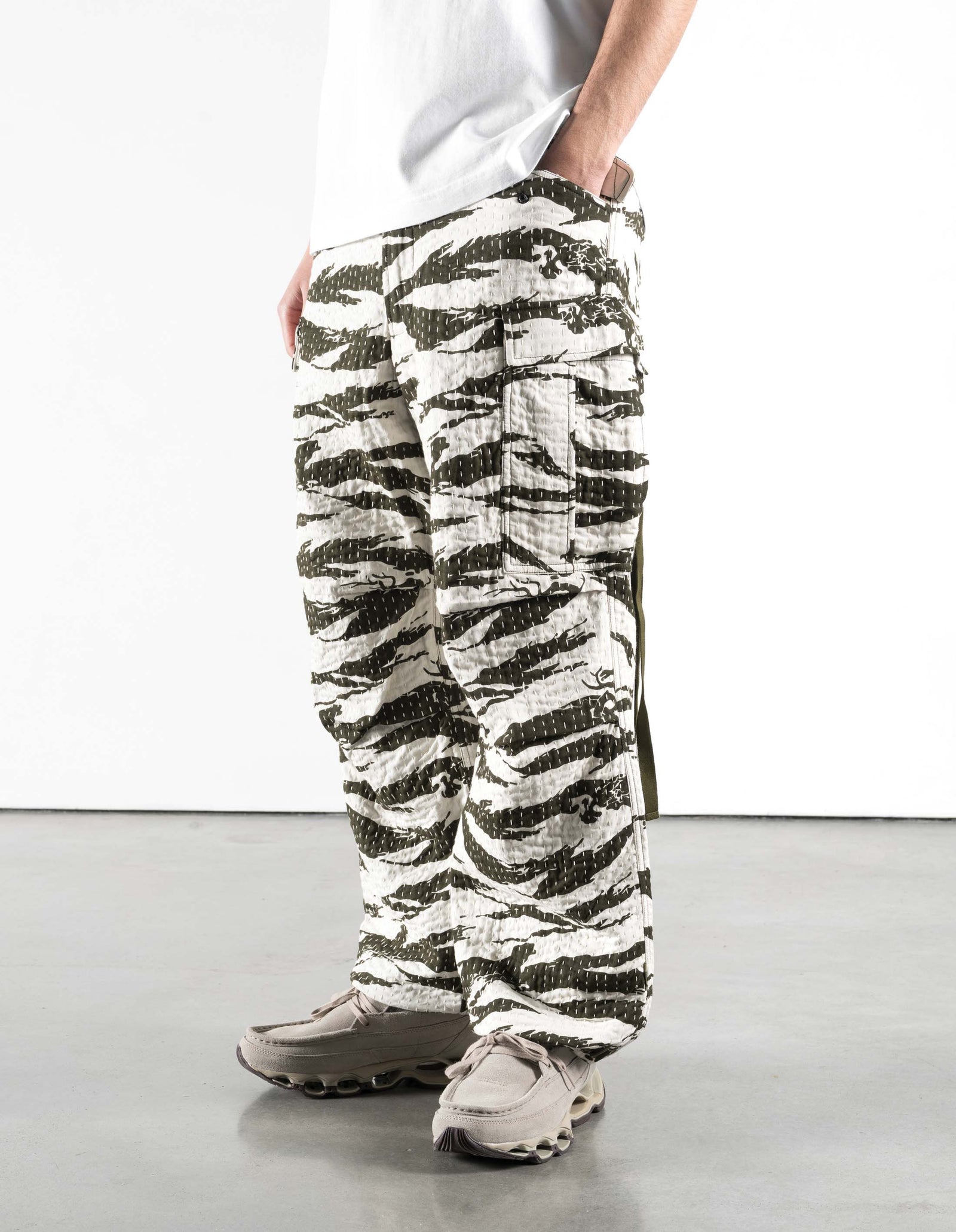7334 Tigerstripe Stitch M65 Pants Ecru/Olive