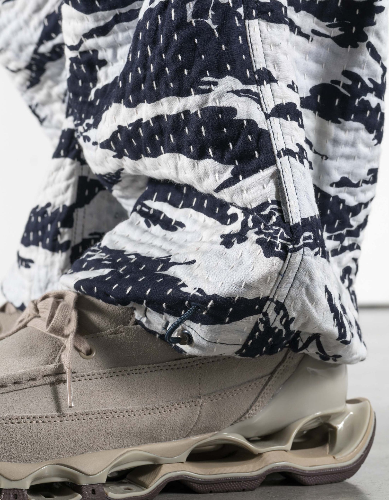 7334 Tigerstripe Stitch M65 Pants Navy/Ecru