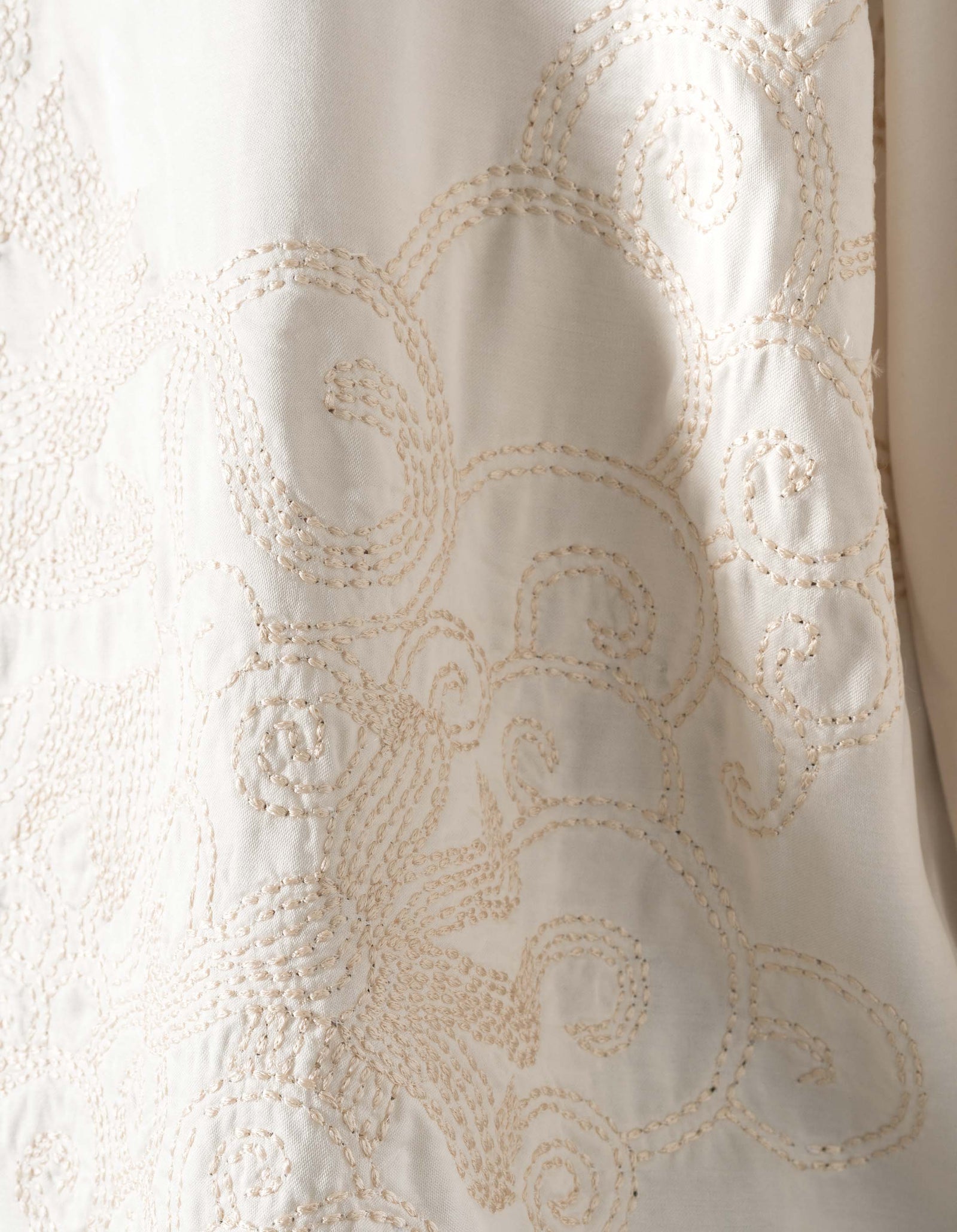 7365 Ascending Dragon Cupro Shirt Ecru